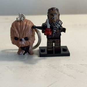 Star Wars Chewbacca Minifigure with Bowcaster and Keychain